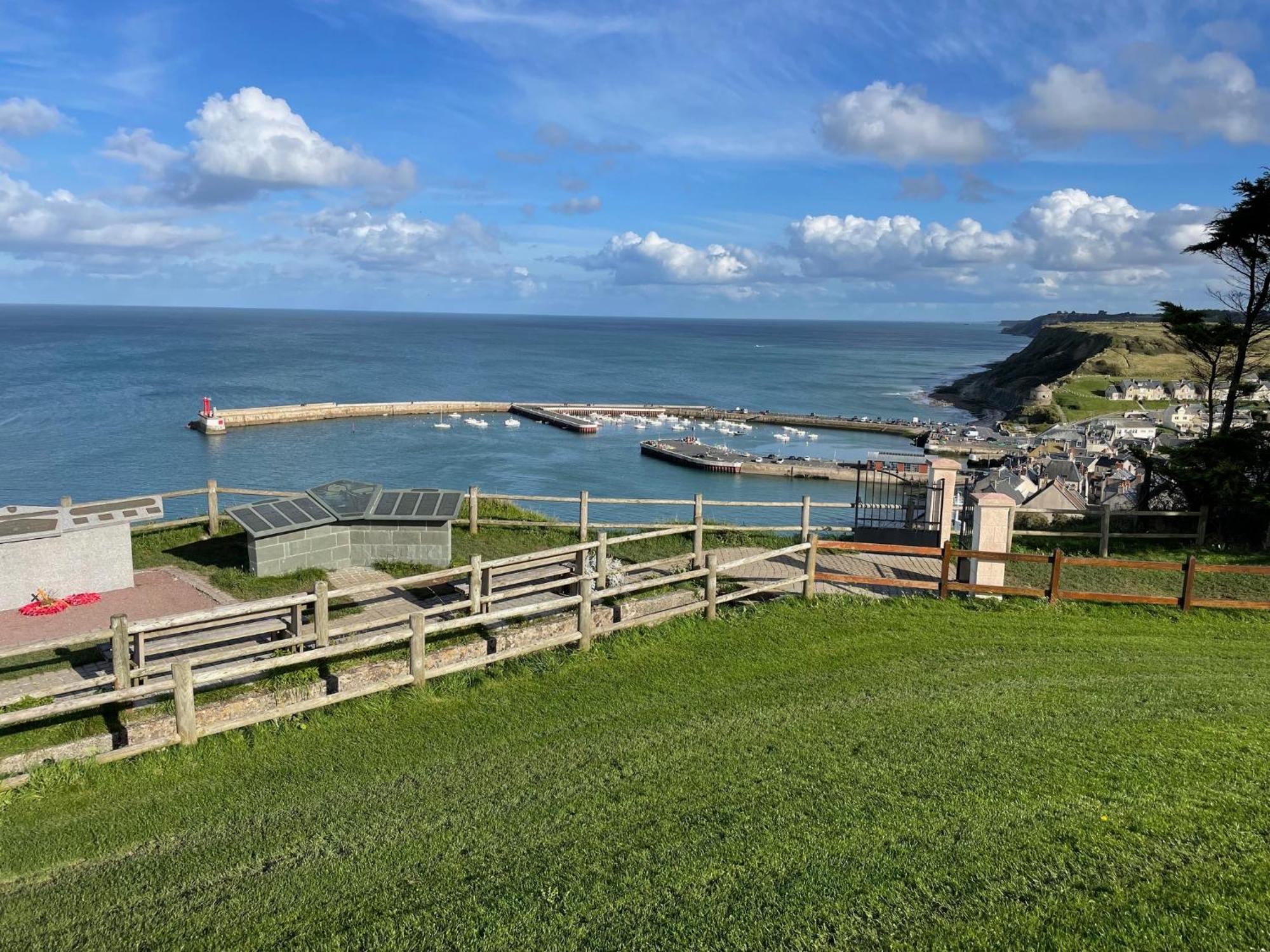 Maison Calme Et Cosy A Port-En-Bessin Pres Du Golf Et De La Mer Luaran gambar